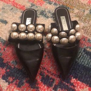 Zara pearl slides